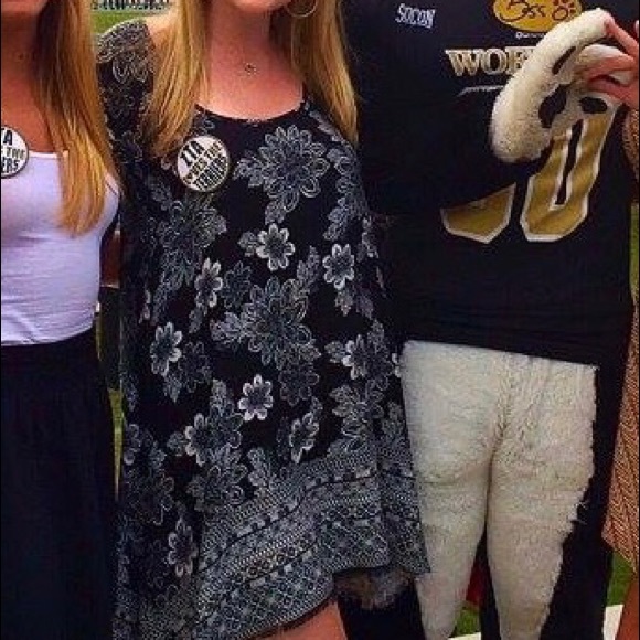 Black floral print dress - Picture 1 of 3